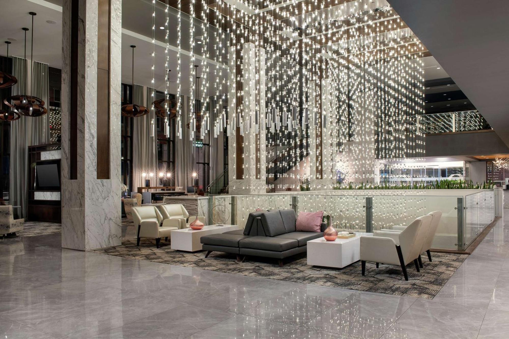 เอมบาสซี สวีท บาย ฮิลตัน น็อกซ์วิลล์ ดาวน์ทาวน์ Hotel ภายนอก รูปภาพ